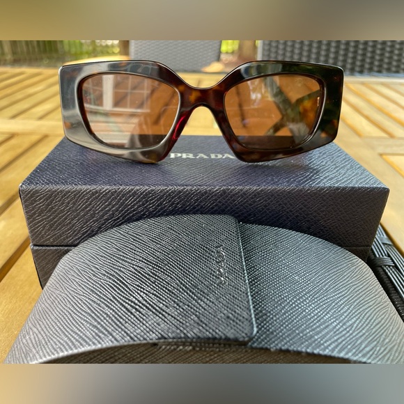 Prada Sunglasses - Picture 4 of 5